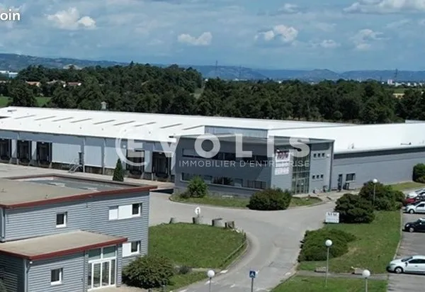 Local commercial 4892 m² 