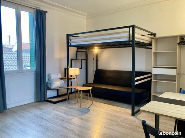 Studio meublé 25m2 + place de parking 