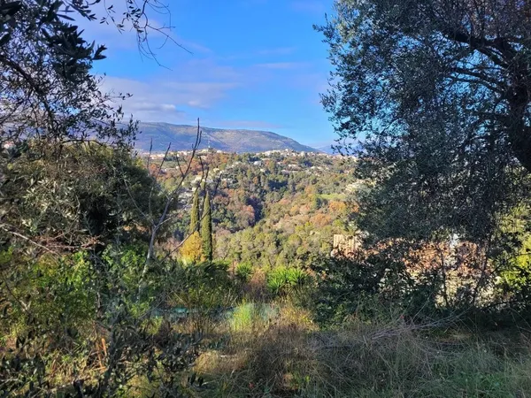 Colomars terrain à bâtir 