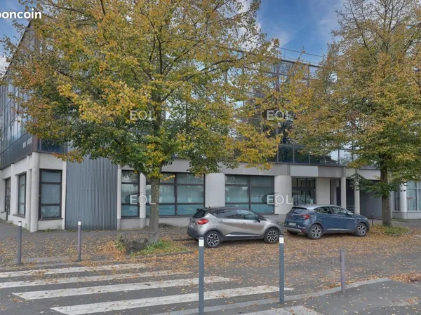 Bureaux 162 m² 
