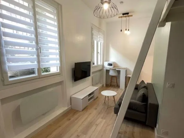 Studio 1 pièce 22 m² 