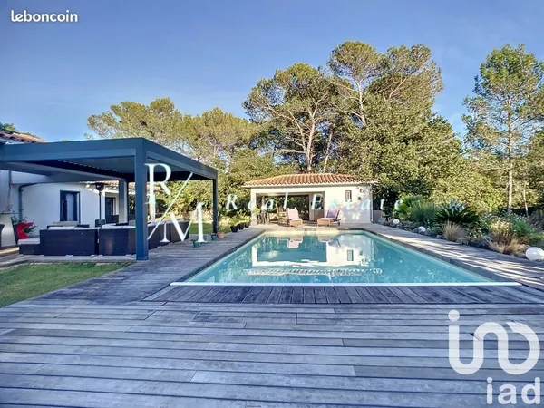 Maison 10 pièces 265 m² 