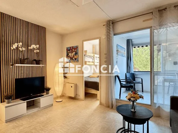 Studio 1 pièce 31 m² 