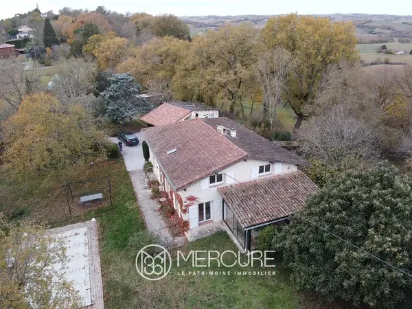 Maison 8 pièces 205 m² 