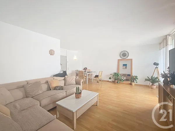Appartement 3 pièces 74 m² 