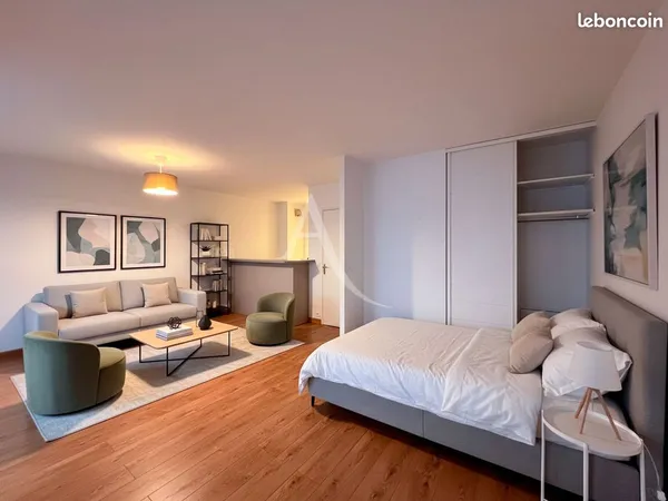 Studio 1 pièce 32 m² 