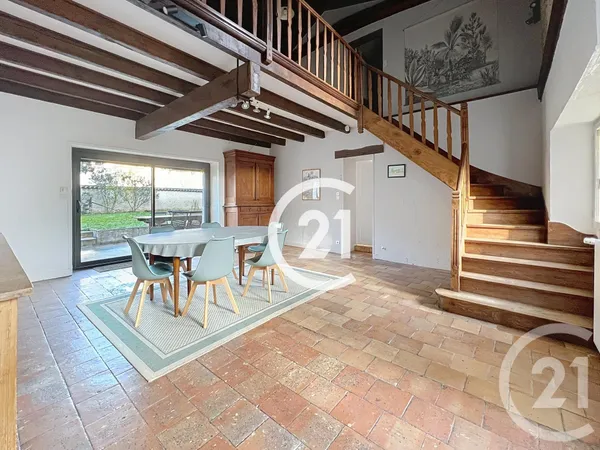 Maison 6 pièces 179 m² 