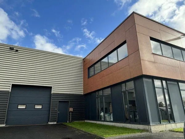 Local d'activité 400 m² 