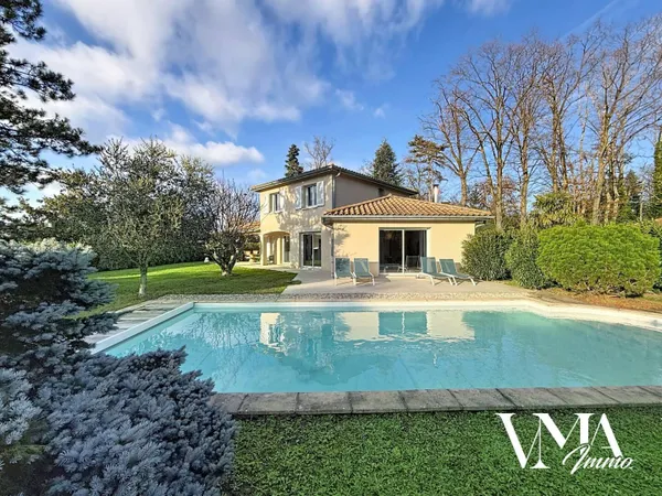 Villa 6 pièces 155 m² 