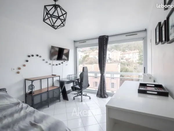 Studio 1 pièce 25 m² 