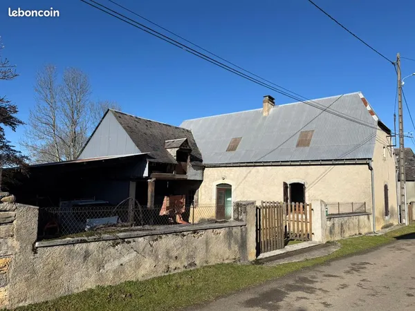 Maison et grange ancienne 