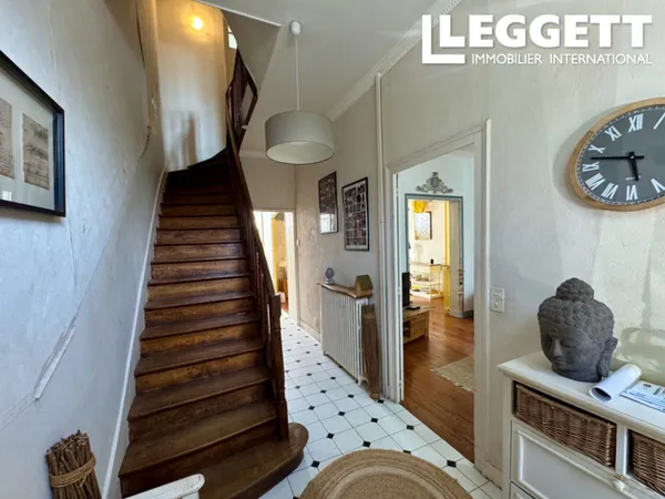 Superbe maison de ville de 5 chambres avec jardin privé 