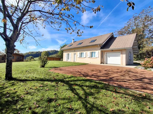 Maison 160m² à Ayn - 6 chambres - Calme et Vue Montagne 
