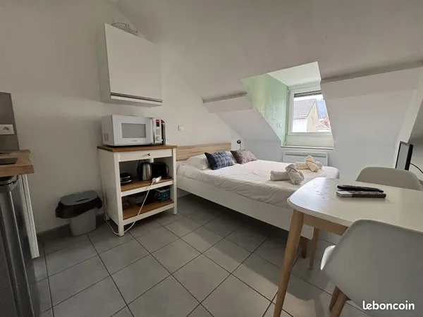 Studio 1 pièce 14 m² 