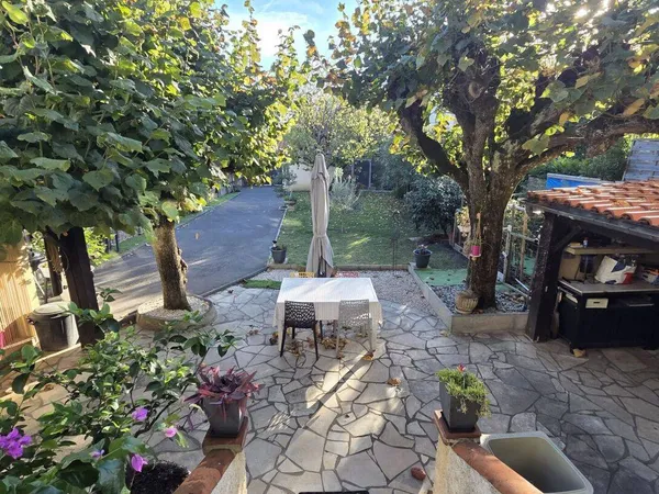 Maison 5 pièces 184 m² 