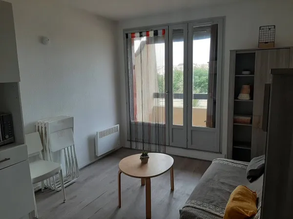 Studio 1 pièce 16 m² 