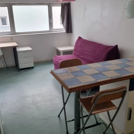 Studio meublé 