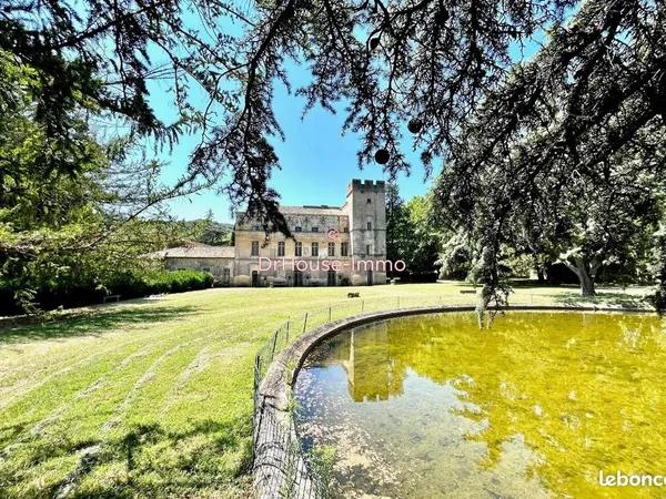 Maison 23 pièces 1600 m² 