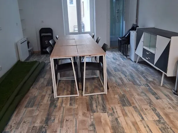Studio/local 32m2 centre Vichy 