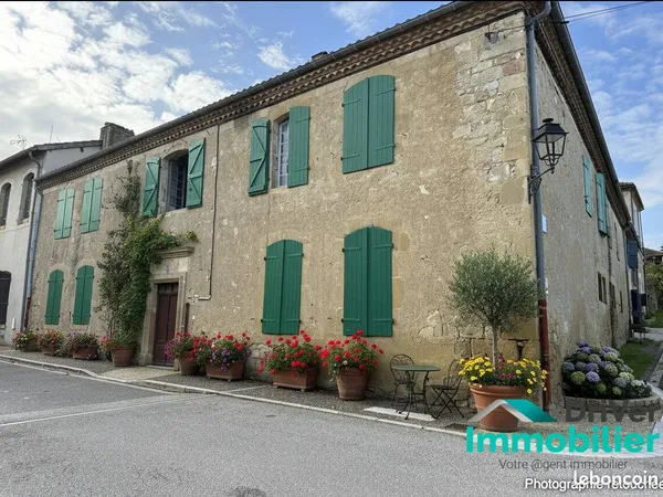 Propriété 8 pièces 490 m² 