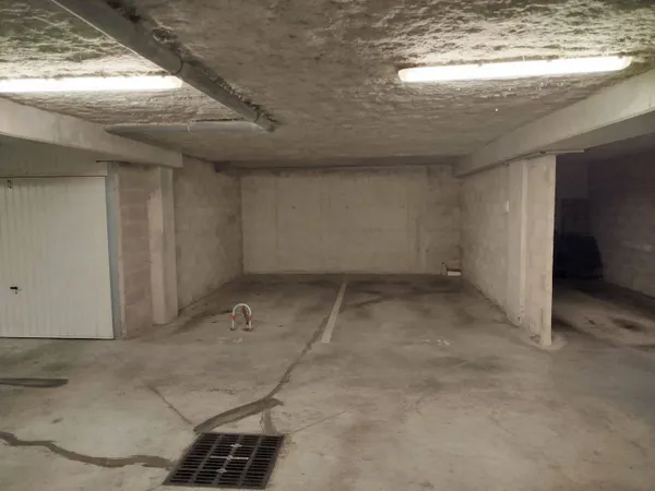 Parking 13 m² 