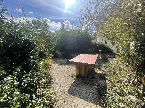 Box de stockage 252 m² 