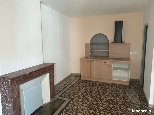 Appartement F2, grand balcon, lumineux, charmant 