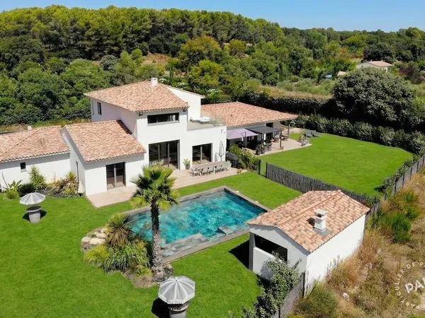 Maison 8 pièces 320 m² 