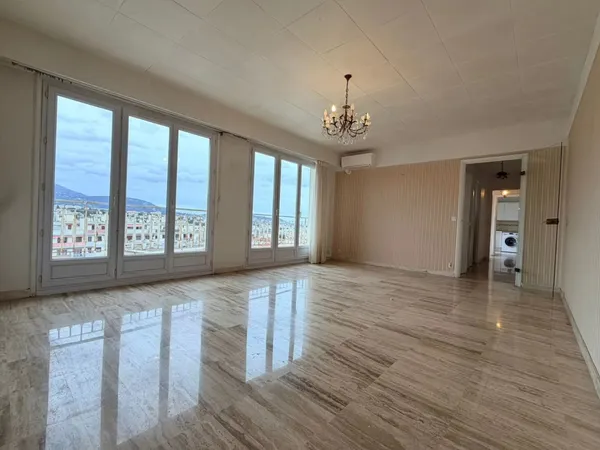 NICE - CERNUSCHI - TOIT TERRASSE - VUE MER - GARAGE 