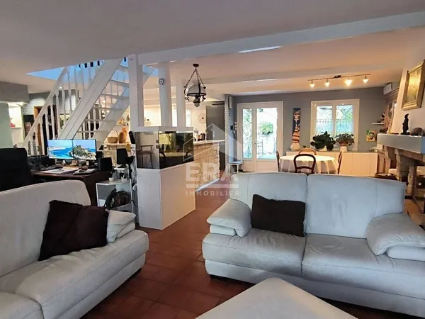 Maison de plain-pied 6 pièces 140 m² 