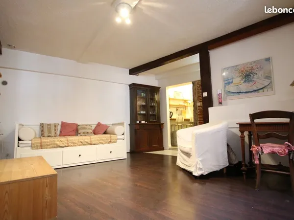 Studio 1 pièce 29 m² 