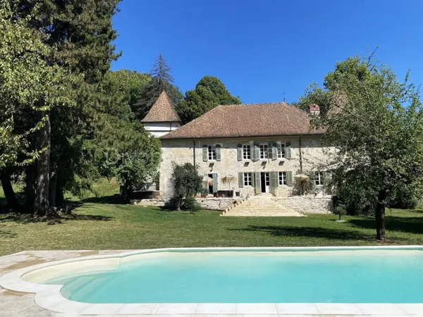 Château de Montanges - Exceptionnelle prieuré cistercien du XII? 