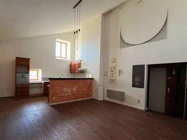 Duplex de 4 pièces principales 