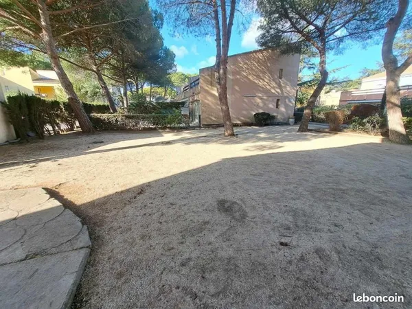 Studio 1 pièce 23 m² 