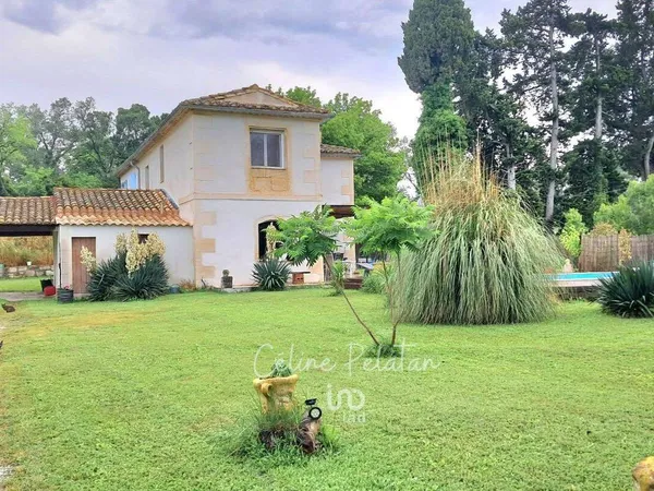 Maison 8 pièces 258 m² 