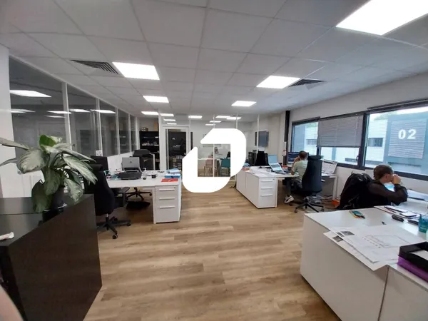 Bureaux 227 m² 