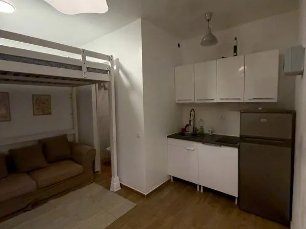Studio meublé libre d'immédiat 