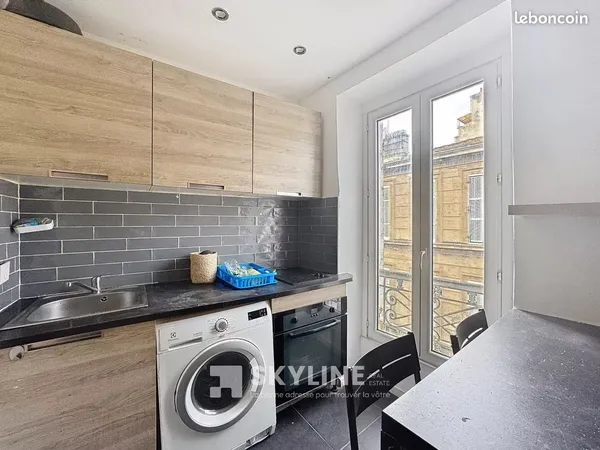 Studio 1 pièce 21 m² 