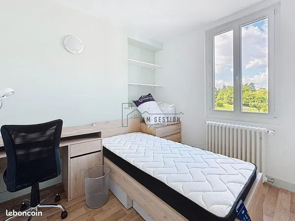 Appartement 5 pièces 10 m² 