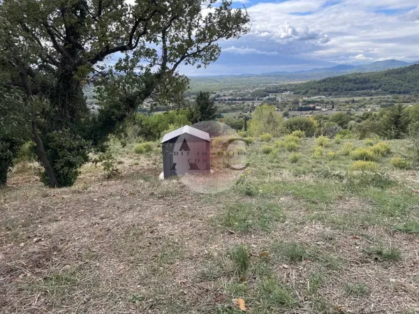 Terrain 900 m² 