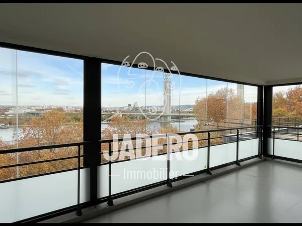 Appartement 3 pièces 84 m² 