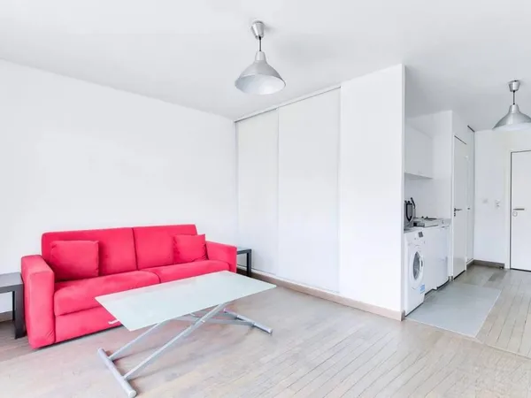 Loue studio meublé 