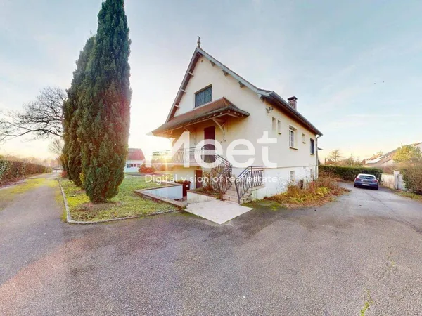 Maison 12 pièces 316 m² 