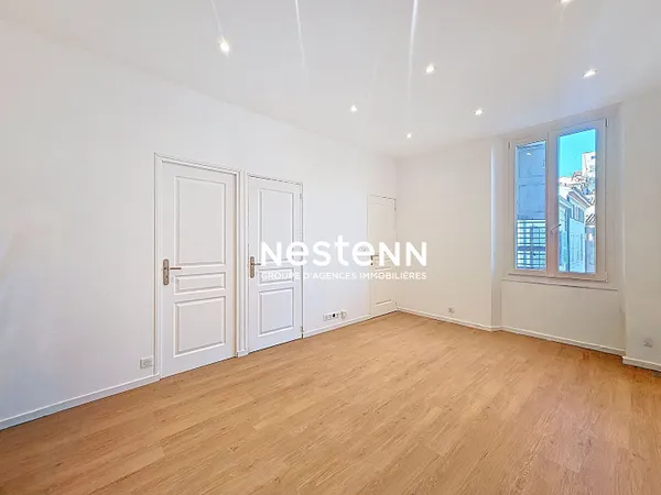 VALLAURIS - 3P - 31M² - Refait à Neuf 