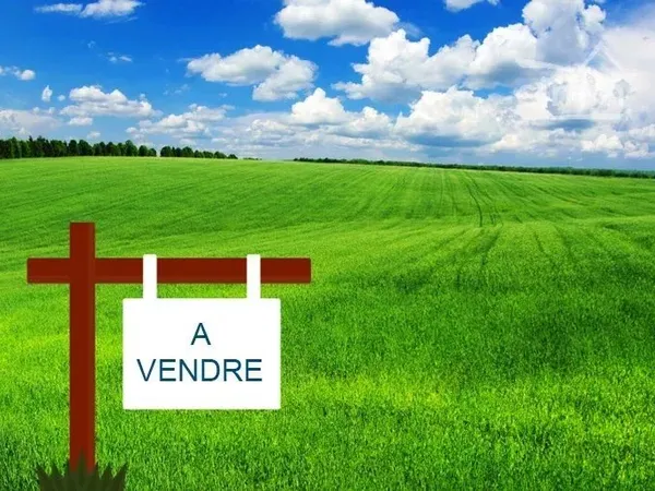 A VENDRE TERRAIN CONSTRUCTIBLE A MONTFERMEIL 