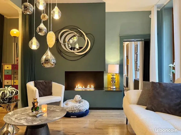 Appartement 6 pièces 103 m² 