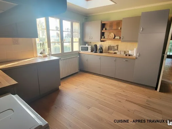 Grande maison familiale en pierre - T6 - au calme avec le charme de l'ancien 