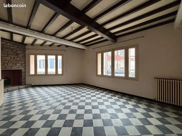 Studio 3 pièces 110 m² 