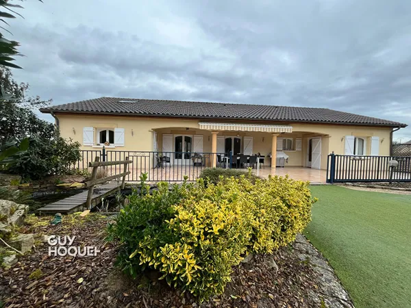 Maison plain pied avec piscine, dépendances et étang - Proche Paray-le-Monial ! 