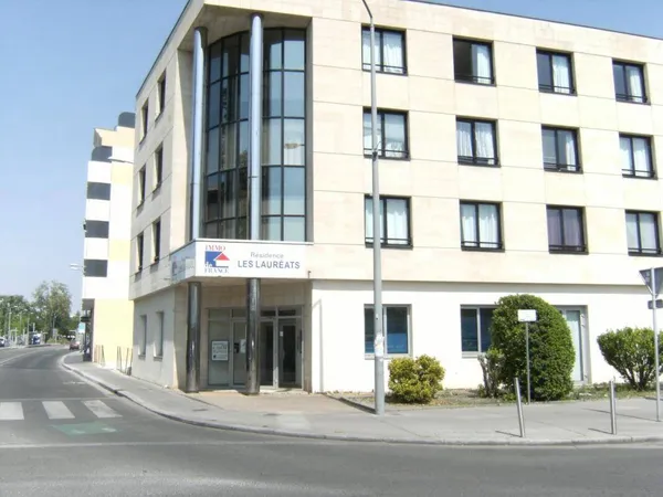 Studio 1 pièce 18 m² 